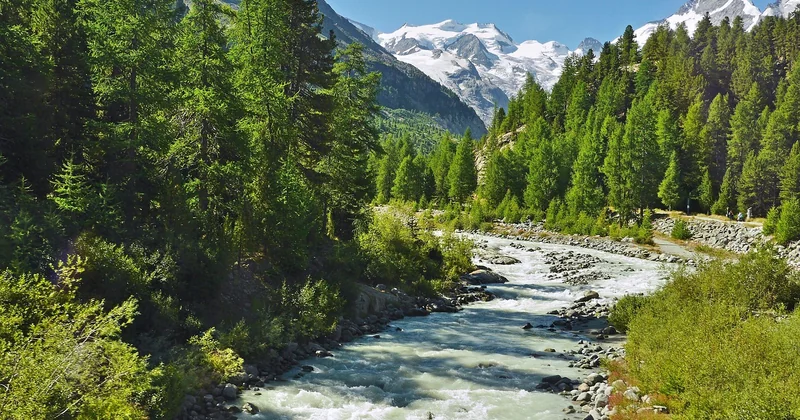 Comparatif des zones de bivouac dans les Alpes